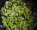 A picture of step 2 of Alfredo Pasta with Broccoli and Shrimp.