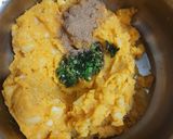 A picture of step 2 of Karjat batata vada.