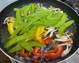 五彩蝦仁的食譜步驟3照片