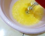 Foto langkah ke 2 dari resep Kue Ulang Tahun Sederhana (Simple Birthday Cake).