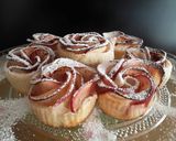 A picture of step 4 of AMIEs Apple Cinnamon Roses.