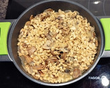 Foto del paso 3 de la receta: Garbanzos con soja texturizada, champiñones y espinacas
