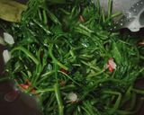 Foto langkah ke 6 dari resep Tumis Kangkung.