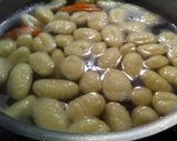 Foto del paso 2 de la receta Gnocchi con langostinos y tomates cherry