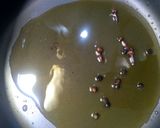 A picture of step 3 of Mushroom taka tak.
