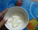 A picture of step 2 of Mayonnaise Sandwich.