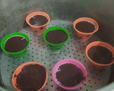 Foto langkah ke 4 dari resep Bolu Kukus Coklat Mekar, tanpa Mixer tanpa Telur.