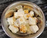 A picture of step 2 of Paneer Kali Mirch.