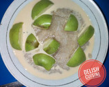A picture of step 2 of Oats and apple slices.