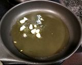 Foto del paso 7 de la receta Tortilla jugosa de berenjena y queso al romero