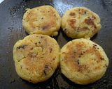 A picture of step 4 of Potato Chops.
