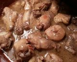 Foto del paso 15 de la receta Pollo en salsa de ajos con patatas fritas
