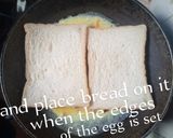 A picture of step 3 of Egg in Bread Toast.