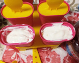 Foto del paso 4 de la receta: Palitos helados de yogurt griego y mermeladas