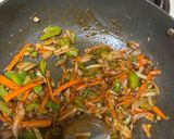 A picture of step 4 of Spicy Schezwan Hakka Noodles.