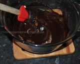 A picture of step 3 of Chocolate Salami (salame).