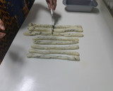 A picture of step 6 of Leopard print Bread.