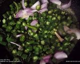 A picture of step 3 of Bhindi fry.