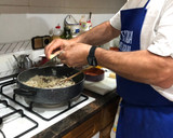 Foto del paso 4 de la receta: Risotto de setas con lomo de dos colores