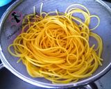 Foto del paso 4 de la receta: Pasta de Maíz al aroma de vino y albahaca