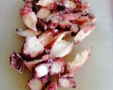 Foto del paso 4 de la receta: Pipirrana de pulpo y langostinos