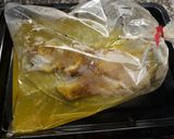 Foto del paso 2 de la receta: Corvina rubia al horno en bolsa
