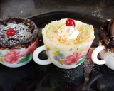A picture of step 6 of Chocolate Mugcake and Vanilla Mugcake.