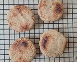 Foto del paso 5 de la receta: Pancitos de avena y cebolla 🧅 sin horno