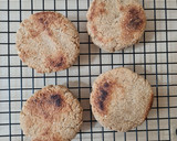 Foto del paso 5 de la receta: Pancitos de avena y cebolla 🧅 sin horno