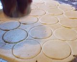 A picture of step 3 of Bumblies cookies #Bakingforkids.