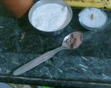 A picture of step 1 of Banana shake.