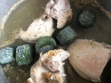 Cazuela de pollo, espinaca y salsa blanca en 15 minutos 🍗⏰🥬