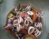 Foto langkah ke 6 dari resep Cumi Saos Tiram Bumbu Simple.