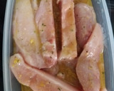 Foto del paso 2 de la receta: Pechuga de pollo marinada