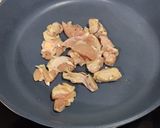 雞腿肉炒櫛瓜的食譜步驟2照片