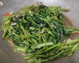 Foto langkah ke 3 dari resep Tumis Kangkung.