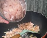 Foto langkah ke 4 dari resep Isian Ayam Jamur untuk Bacang.
