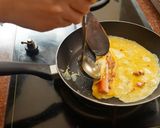 Foto langkah ke 2 dari resep Resep Bekal Anak Sekolah Bahan Dasar Telur Enak dan Mudah/ Tamago/ Telur gulung crabstick.
