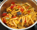 Foto del paso 4 de la receta: Macarrones integrales con pisto