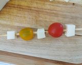 Une image de l'étape 3 de 🍅 Brochettes tomates mozzarella!! 🍅.