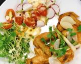 Hình bước làm 3 của món Cánh gà chiên nước mắm kèm salad sốt chanh dây