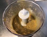 Une image de l'étape 3 de Sauce salade moutarde de Bourgogne, framboise, basilic et persil frais.
