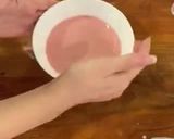 Foto langkah ke 2 dari resep Strawberry Mochi Bites.
