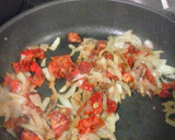 Foto del paso 2 de la receta: Espinacas con tomates secos