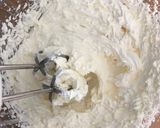 Foto del passaggio 3 della ricetta Tiramisù (con uova pastorizzate)