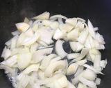 A picture of step 14 of Spaghetti, mince and brown onion soup.