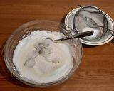 Foto del passaggio 9 della ricetta Semisfere con mousse al mascarpone e gelèe di fragole