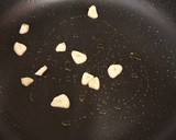 Foto del paso 3 de la receta: Dorada al horno con Patatas y Champiñones
