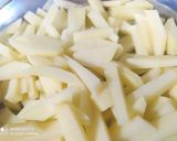 عکس مرحله 1 از دستور سیب زمینی با سوسیس😋🍟