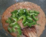 Foto langkah ke 3 dari resep Pare Bumbu Kelapa.